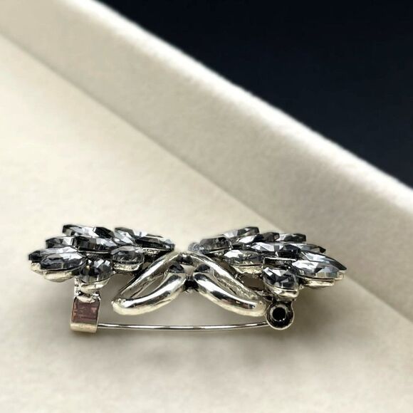 Silver with Gray and Black Onyx Crystal Kissing Swan Duo Pin Back Brooch - Picture 6 of 7